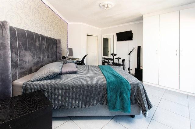 5 Bedroom Property for Sale in Mossel Bay Golf Estate Western Cape